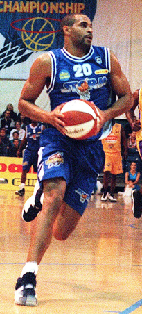 bunton play basketball 